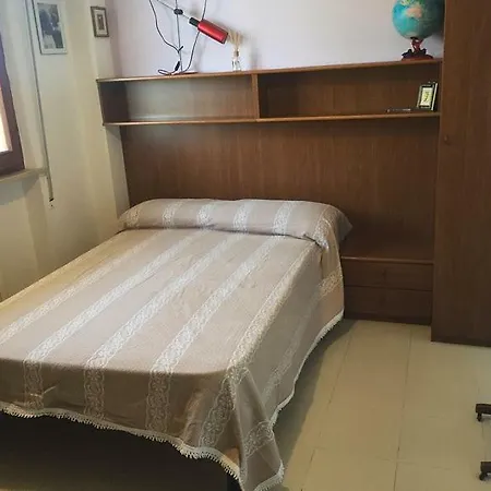 Al Centro Di Rosa Martinsicuro